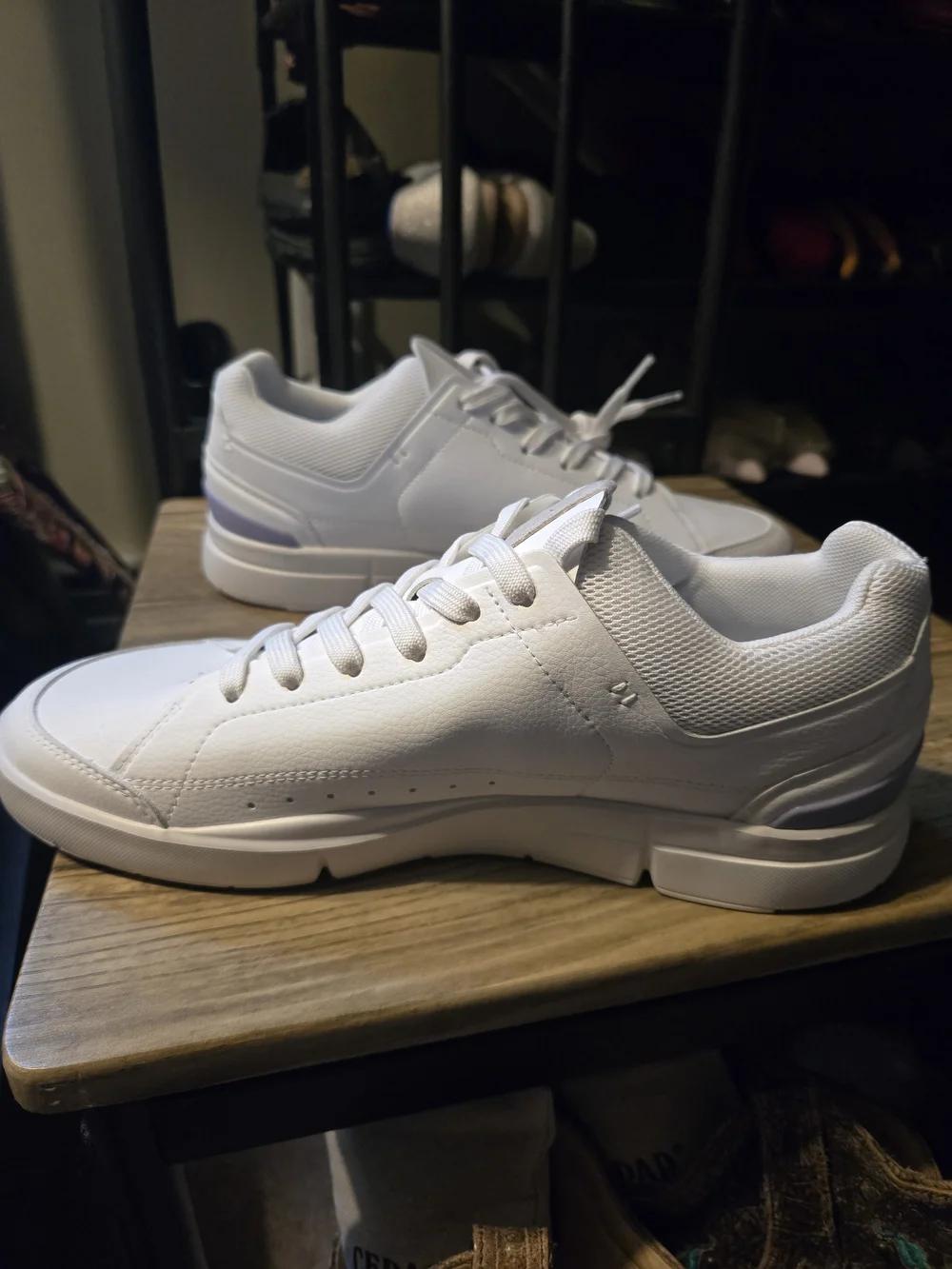On Running Women’s White Low-Top Sneakers w/ Purple Accent Sz 10 New